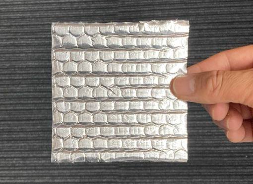 不燃アルミバブル